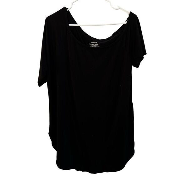 Torrid Super Soft off one shoulder Tunic Black Short Sleeve 1 - Picture 1 of 8